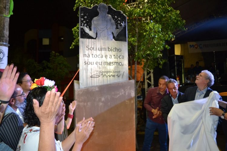 Homenagens a Georgino Júnior marcam inauguração do Largo da Matriz