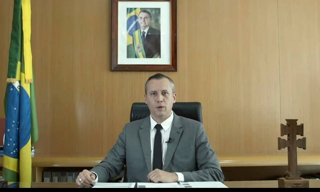 Roberto Alvim, secretário nazista de Bolsonaro, é oficialmente exonerado da Secretaria da Cultura