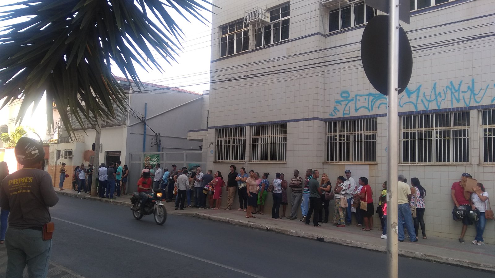 Montes Claros precisa de mais 6.500 eleitores para ter segundo turno