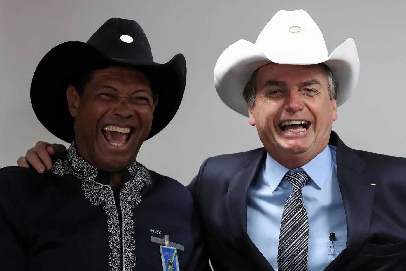 Doleiros investigados pela PF atuaram para Apóstolo Valdemiro, diz revista