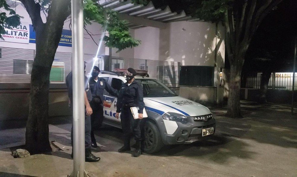 Dois promotores de eventos e um DJ foram conduzidos à 145ª Companhia da Polícia Militar de Montes Claros — Foto: Paula Alves/Inter TV Grande Minas