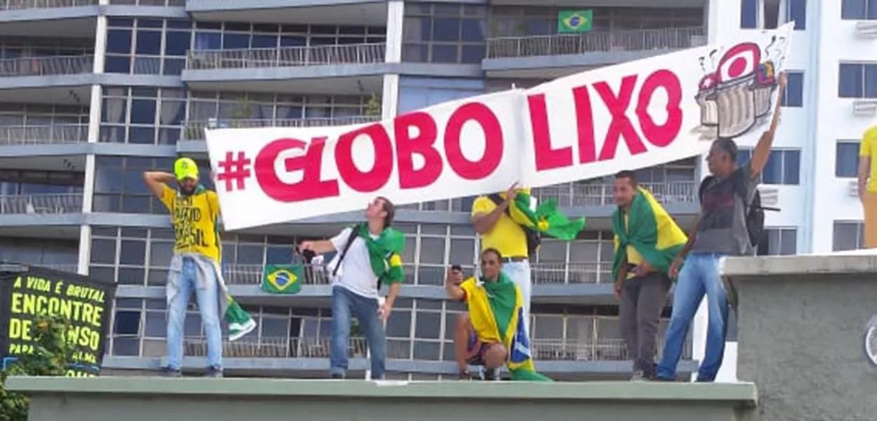 Globo ultrapassa Record e volta a ser a maior beneficiada no governo Bolsonaro