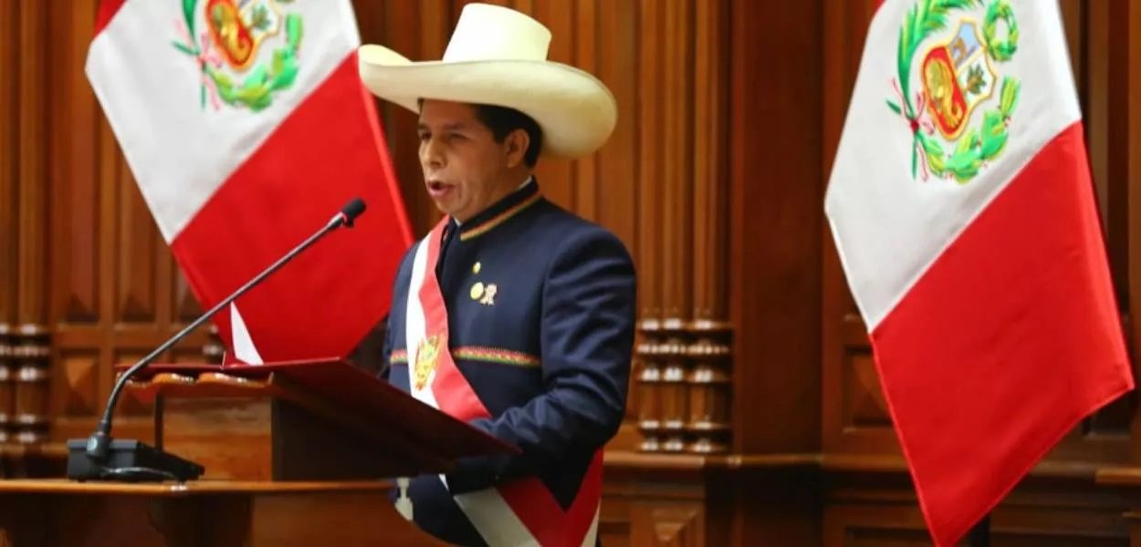 Pedro Castillo denuncia ‘tentativas de golpe sendo orquestradas’ no Peru