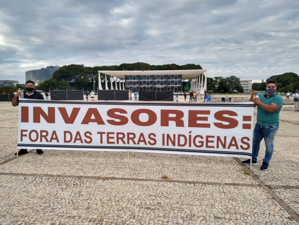 Defendido por Bolsonaro, projeto que libera exploração de terras indígenas é inconstitucional