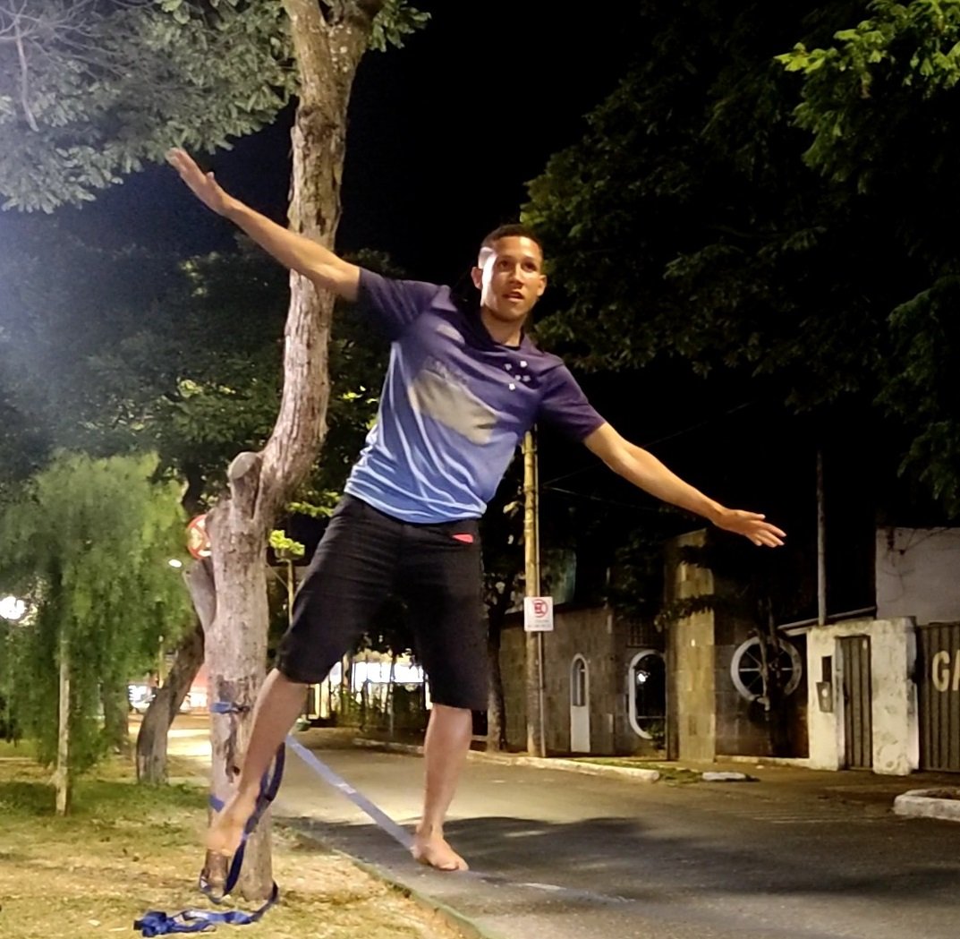 Esporte Radical – Slackline virou atração da juventude em Montes Claros