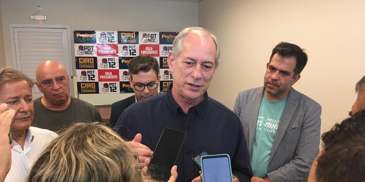 Ciro Gomes exalta Montes Claros, Darcy e se coloca como alternativa