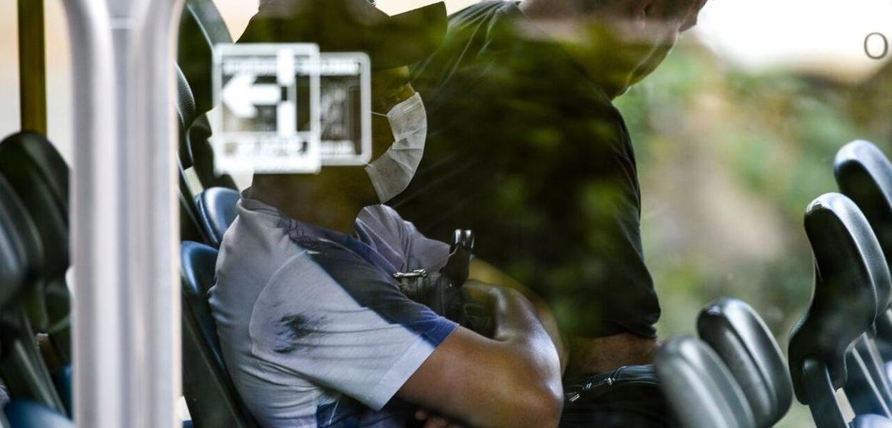 BH determina uso de máscaras em serviços de saúde e transporte