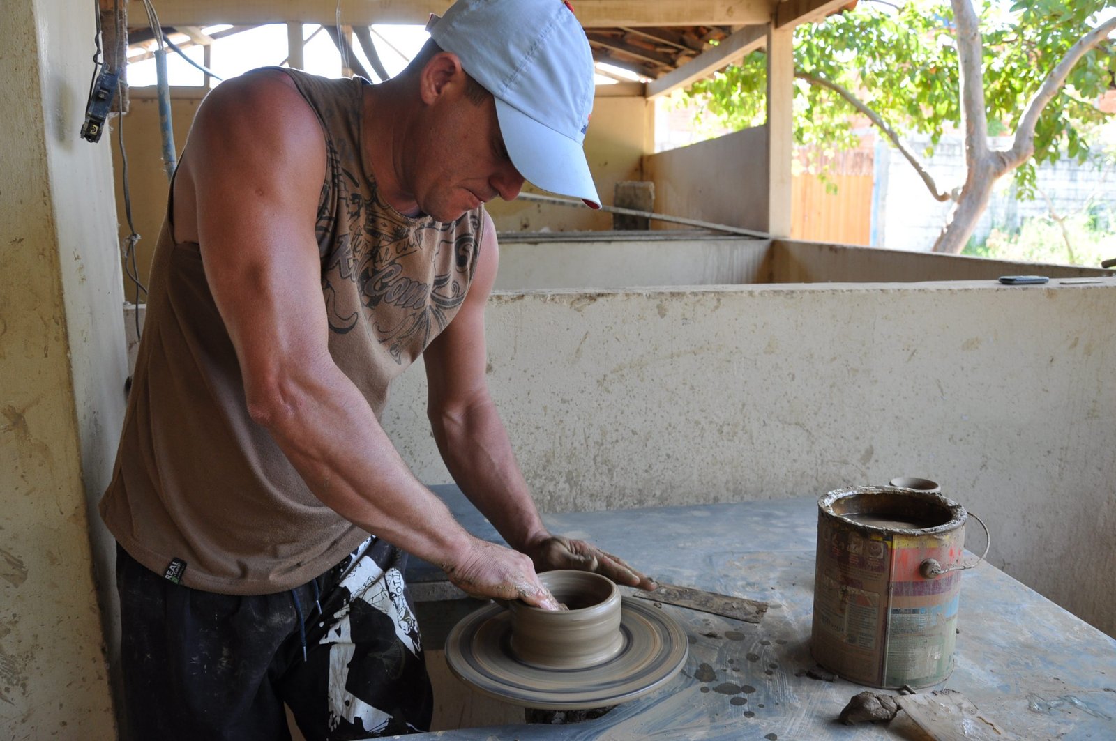 Prefeitura de Montes Claros adquire materiais para oficinas terapêuticas de artesanato
