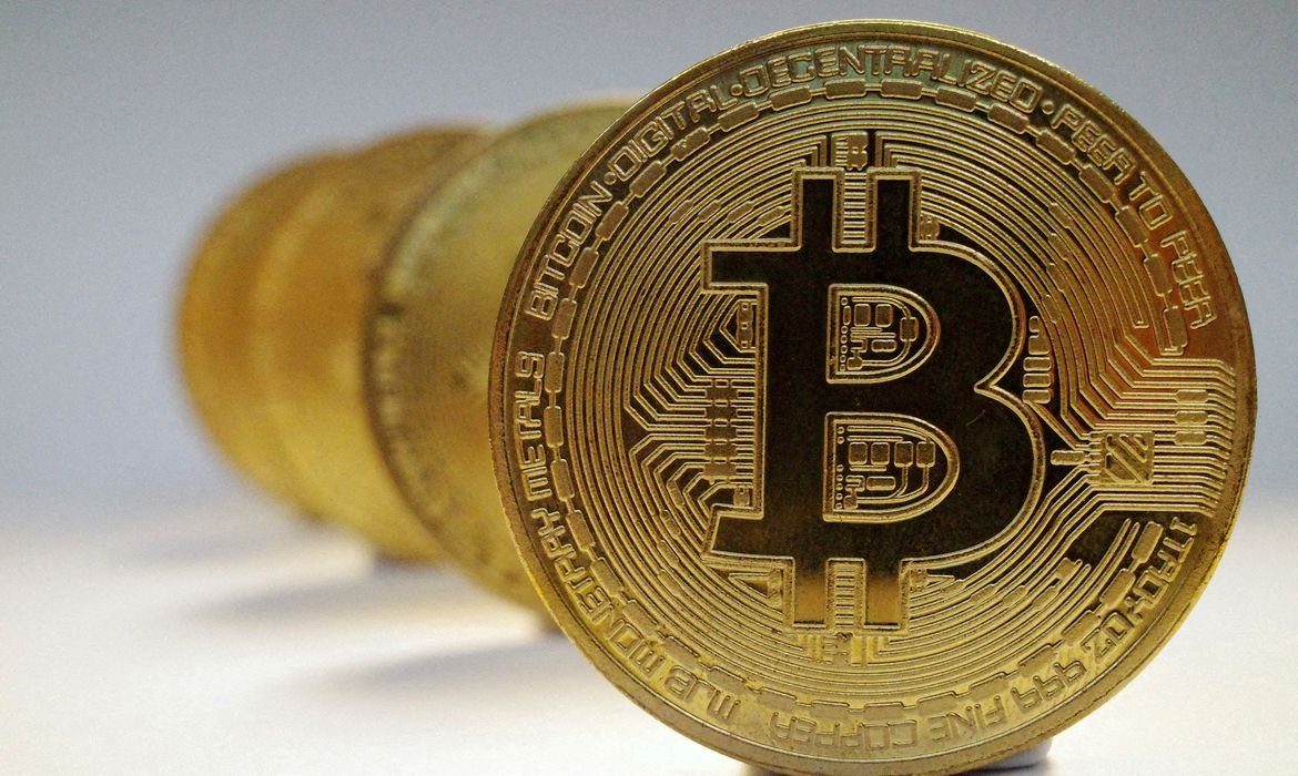 Projeto que regulamenta criptomoeda foi aprovado na Câmara dos Deputados