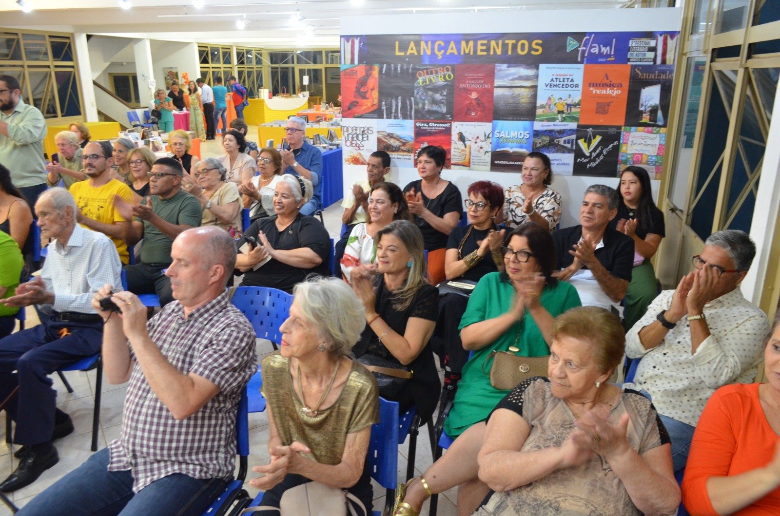 Começou a segunda edição do Festival Literário do Autor Montes-clarense
