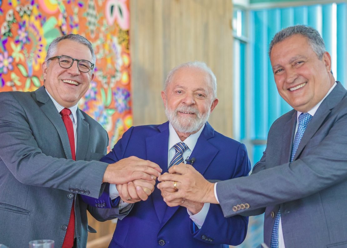 “Vamos assegurar que nenhum município perderá nada de arrecadação em relação a 2022”, disse Lula sobre a compensação do ICMS. Foto: Ricardo Stuckert/PR