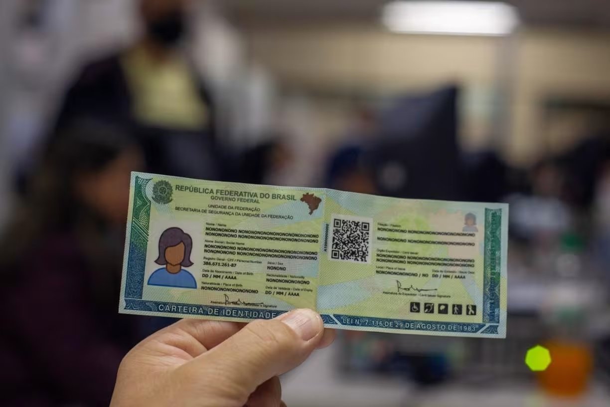 Novo documento já pode ser emitido — Foto: Evandro Leal / Folhapress