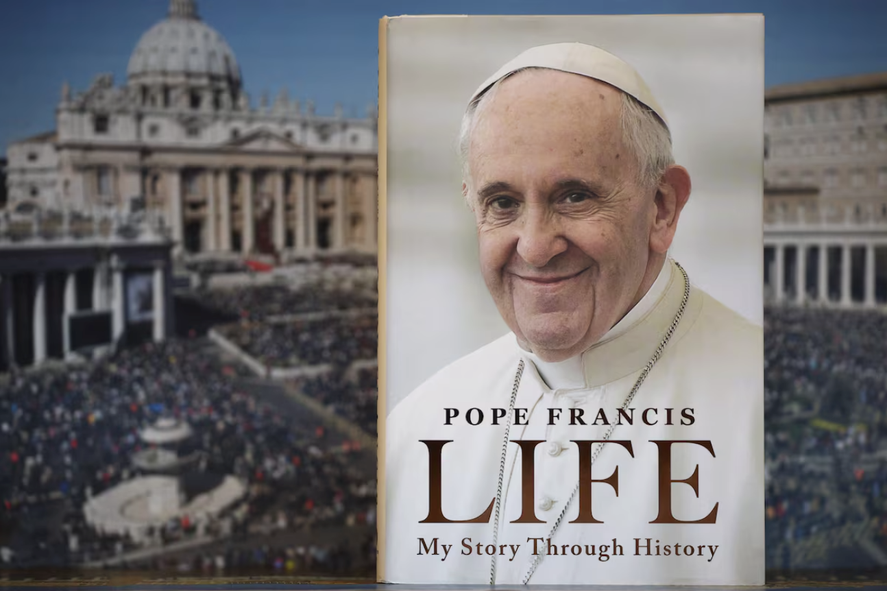 Papa Francisco lança autobiografia reveladora e defende suas convicções