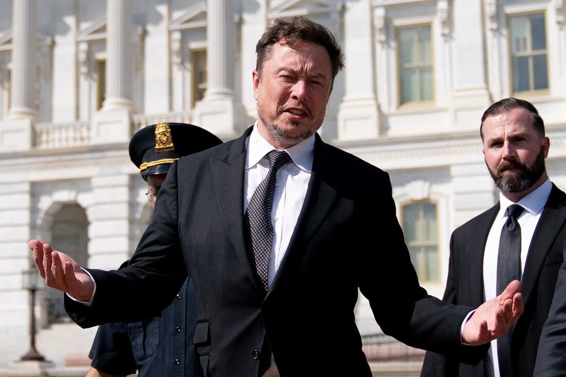 Governo suspende publicidade no X após críticas de Musk