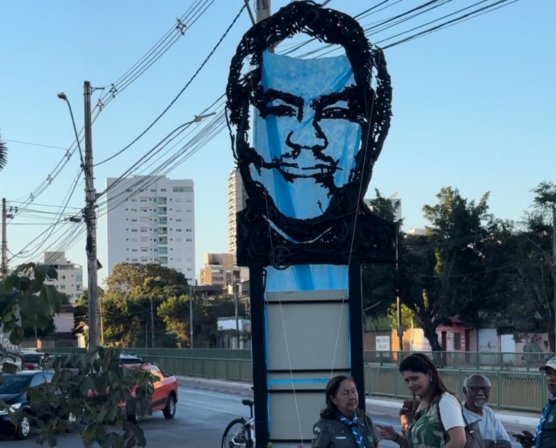 Inaugurada praça em homenagem ao ex-delegado Walter Suzart Júnior