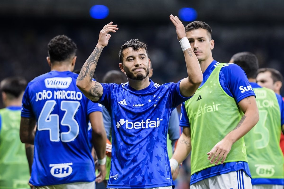 Lateral cruzeirense foi convocado para a vaga de Yan Couto, do Borussia Dortmund- Foto: Gustavo Aleixo / Cruzeiro