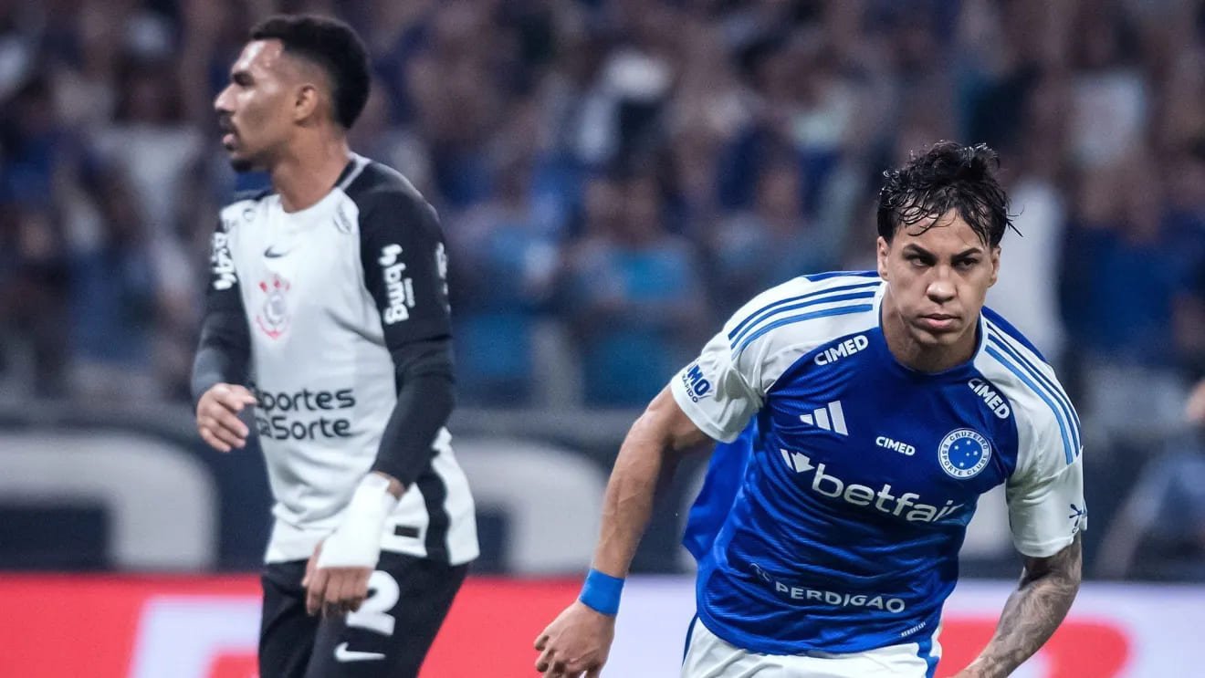 Cruzeiro domina e derrota Corinthians na luta pelo título