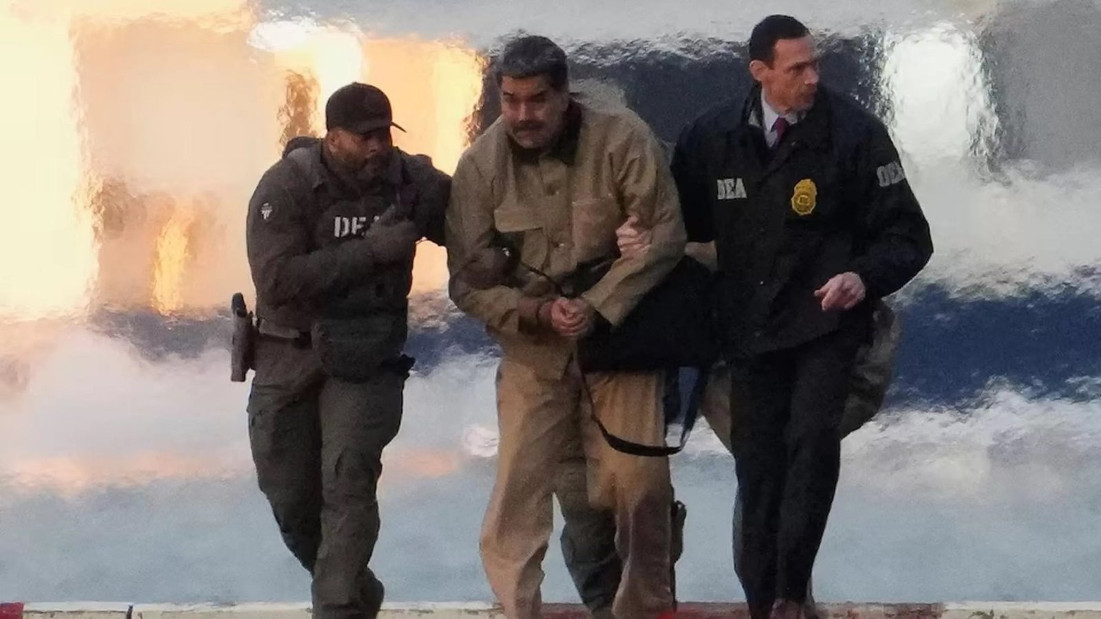 Maduro chega a tribunal em Nova York para primeira audiência