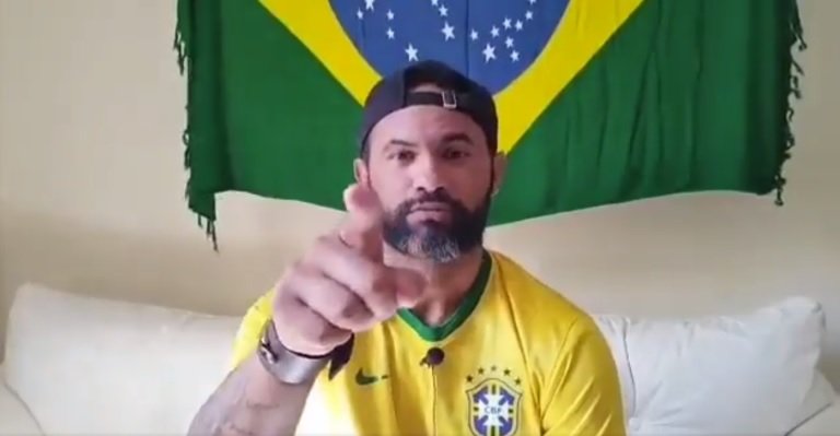 Goleiro Bruno, condenado por matar mulher, quer carreira política em partido de direita