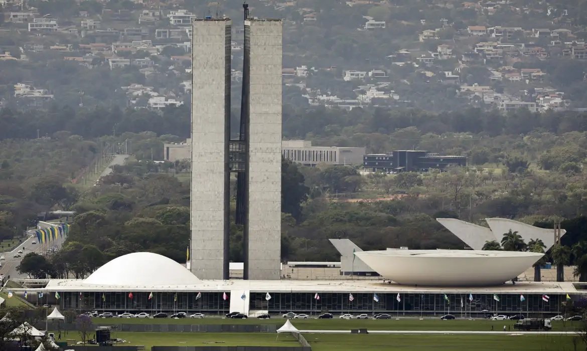 Vista da Esplanada dos Ministérios preparada para receber o desfile de 7 de setembro
Foto: Joédson Alves/Agência Brasil© JOÉDSON ALVES/AGÊNCIA BRASIL