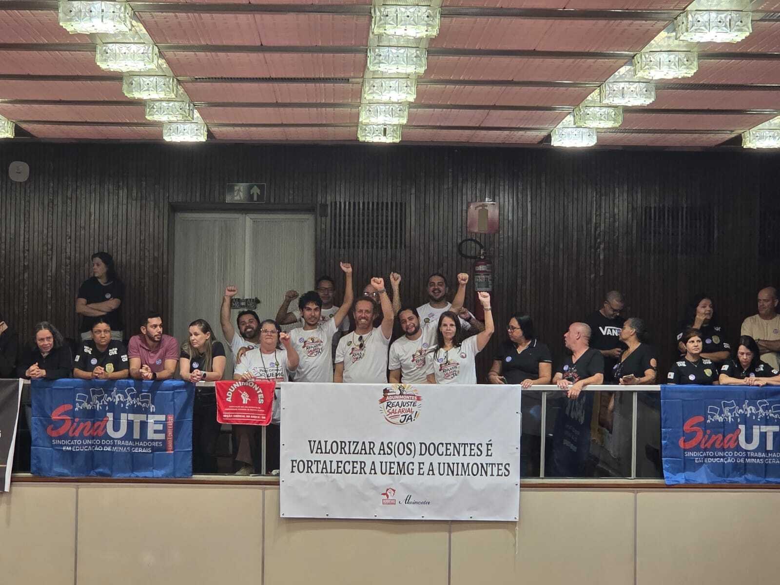 Paralisação dos professores da Universidade Estadual de Montes Claros