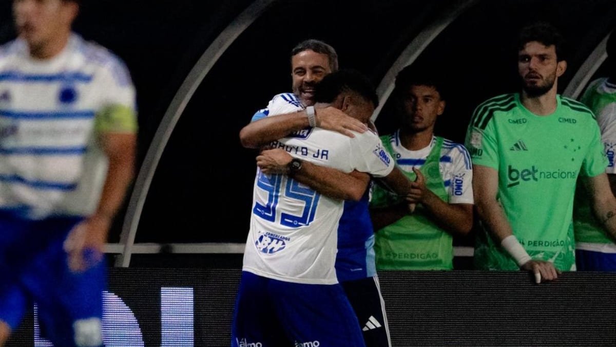 Cruzeiro bate Remo, emenda terceira vitória no Brasileiro e ganha posições