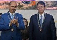 Mateus Simões diz ter "inveja branca" de Tarcísio