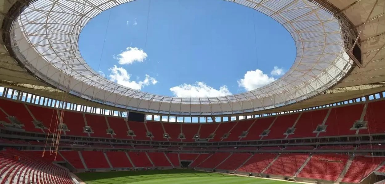 Projeto de lei quer proibir devedores de pensão nos estádios do Brasil