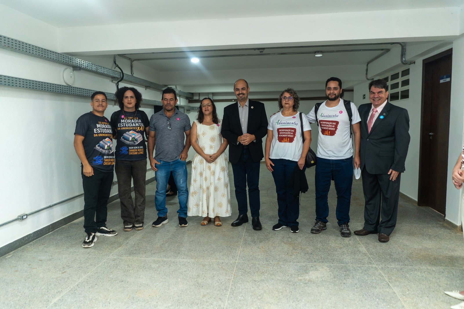 Professores da Unimontes pedem a Mateus Simões incorporação das gratificações ao salário-base da categoria