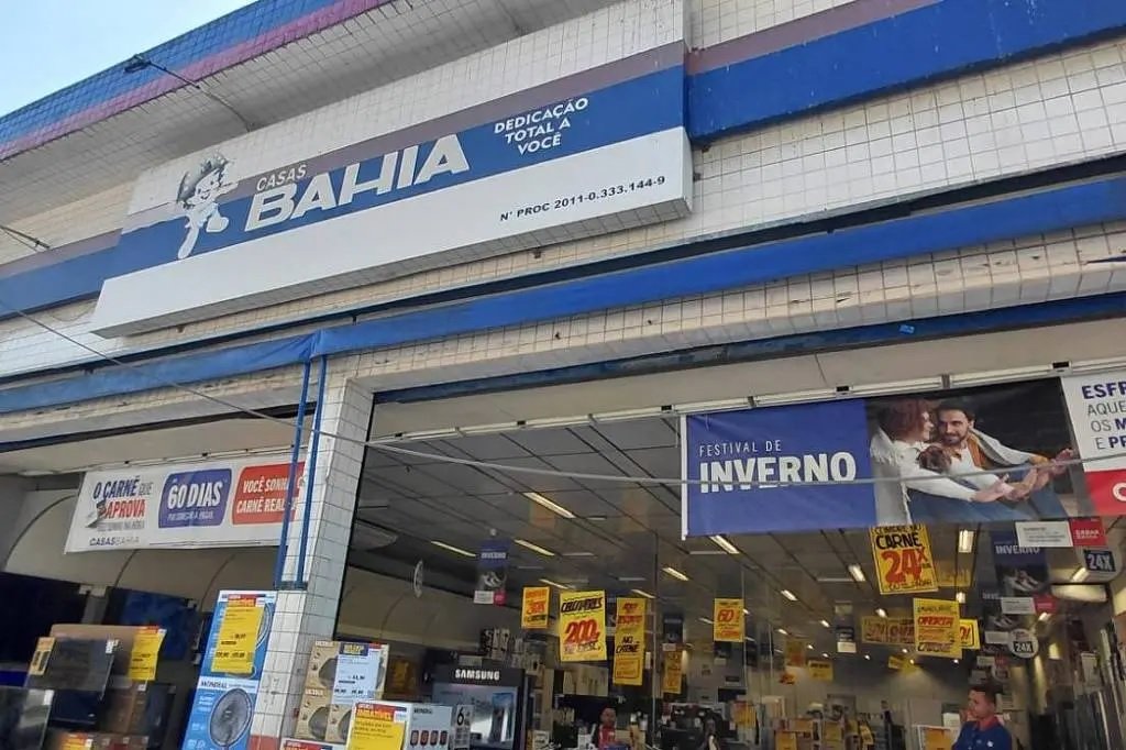 Crise da Casas Bahia tem dezenas de ordens de despejos em lojas e galpões